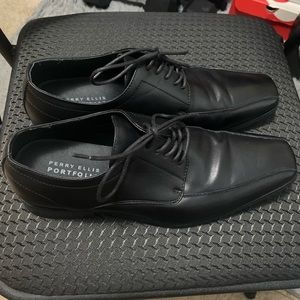 Dress shoes